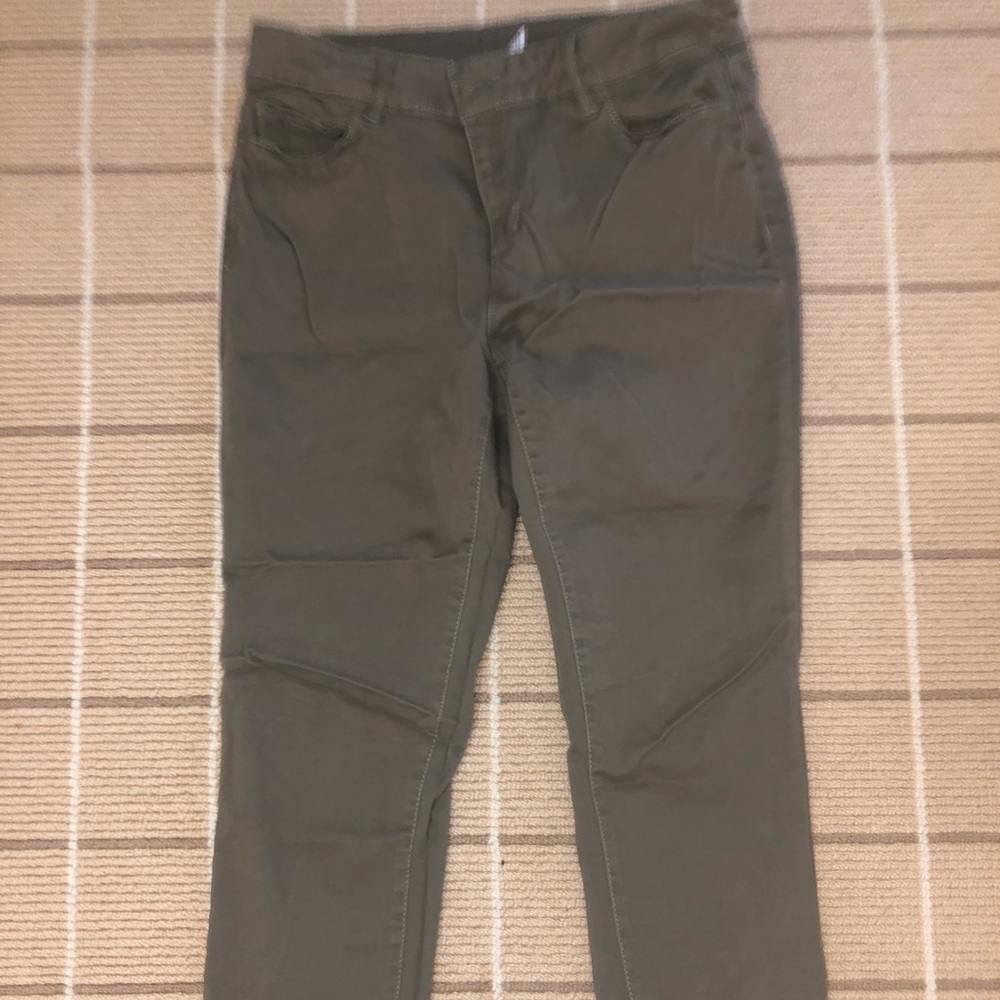 Green pant